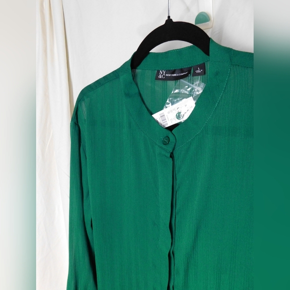 NWT Balloon Sleeve Striped Blouse Size Large in Green by NY & Co. - Picture 6 of 8